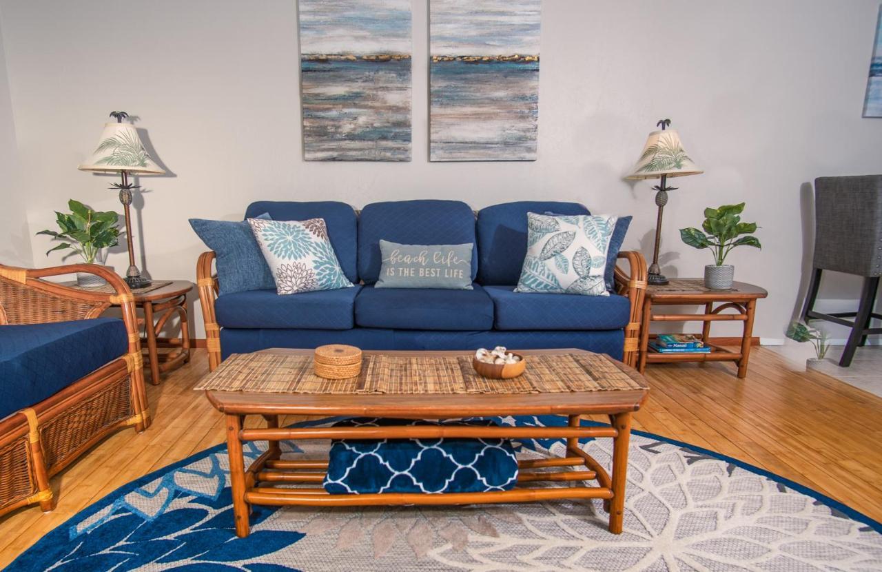 Molokai Island Retreat With Beautiful Ocean Views And Pool - Newly Remodeled! Apartamento Ualapue Exterior foto